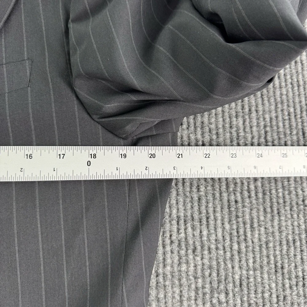 Giorgio Armani Collezioni Sport Coat 40R Gray Charcoal Striped Wool Italy Blazer